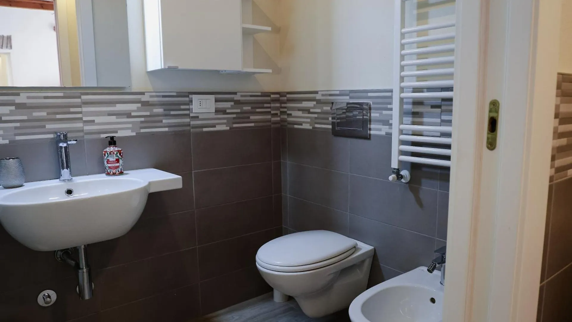 Bergamo Prestige House Apartman 0*,